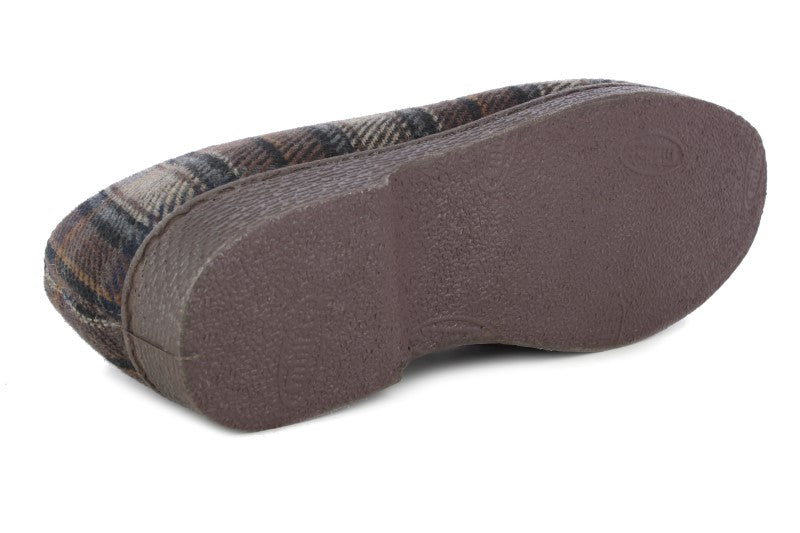 ESTAR POR CASA MARRON 141