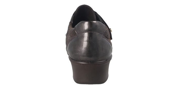 ZAPATO DE PIEL CAFE CON VELCRO LA21847