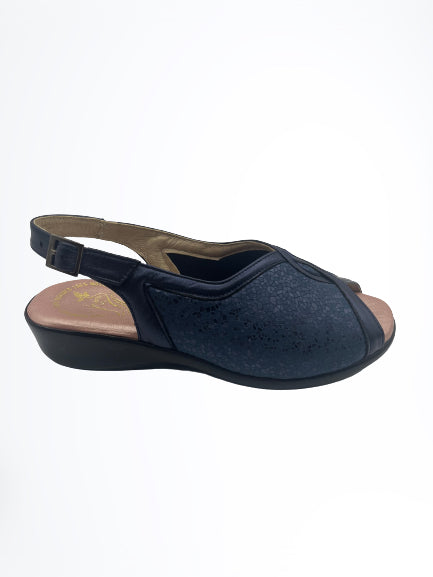 Sandalia de piel marino 496