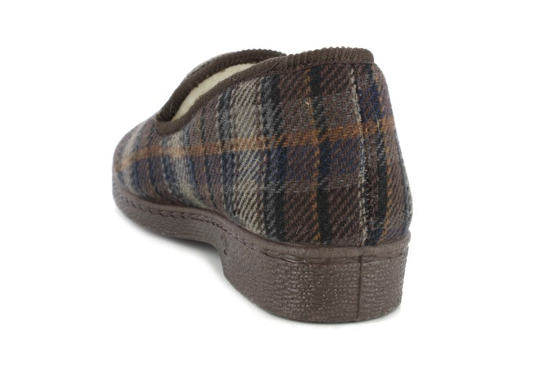 ESTAR POR CASA MARRON 141